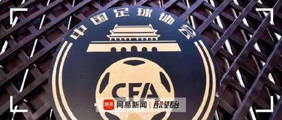 老板办公室强吻亲胸视频